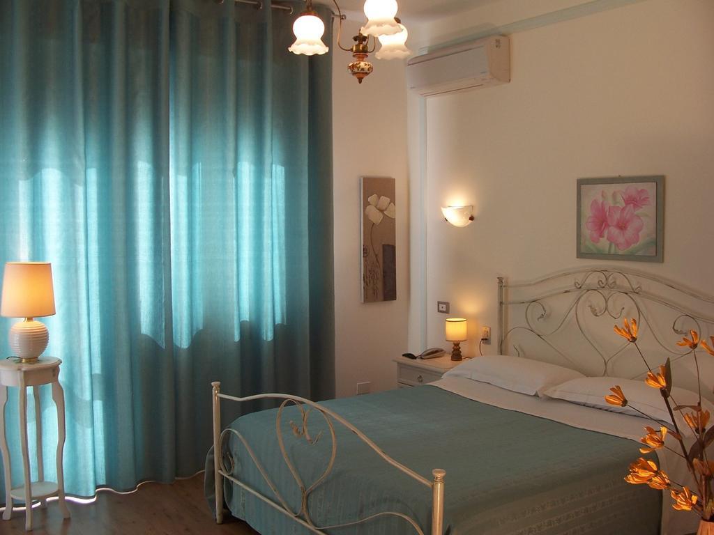 Bed And Breakfast " Il Tesoro Di Mario " 팔코나라마리티마 객실 사진